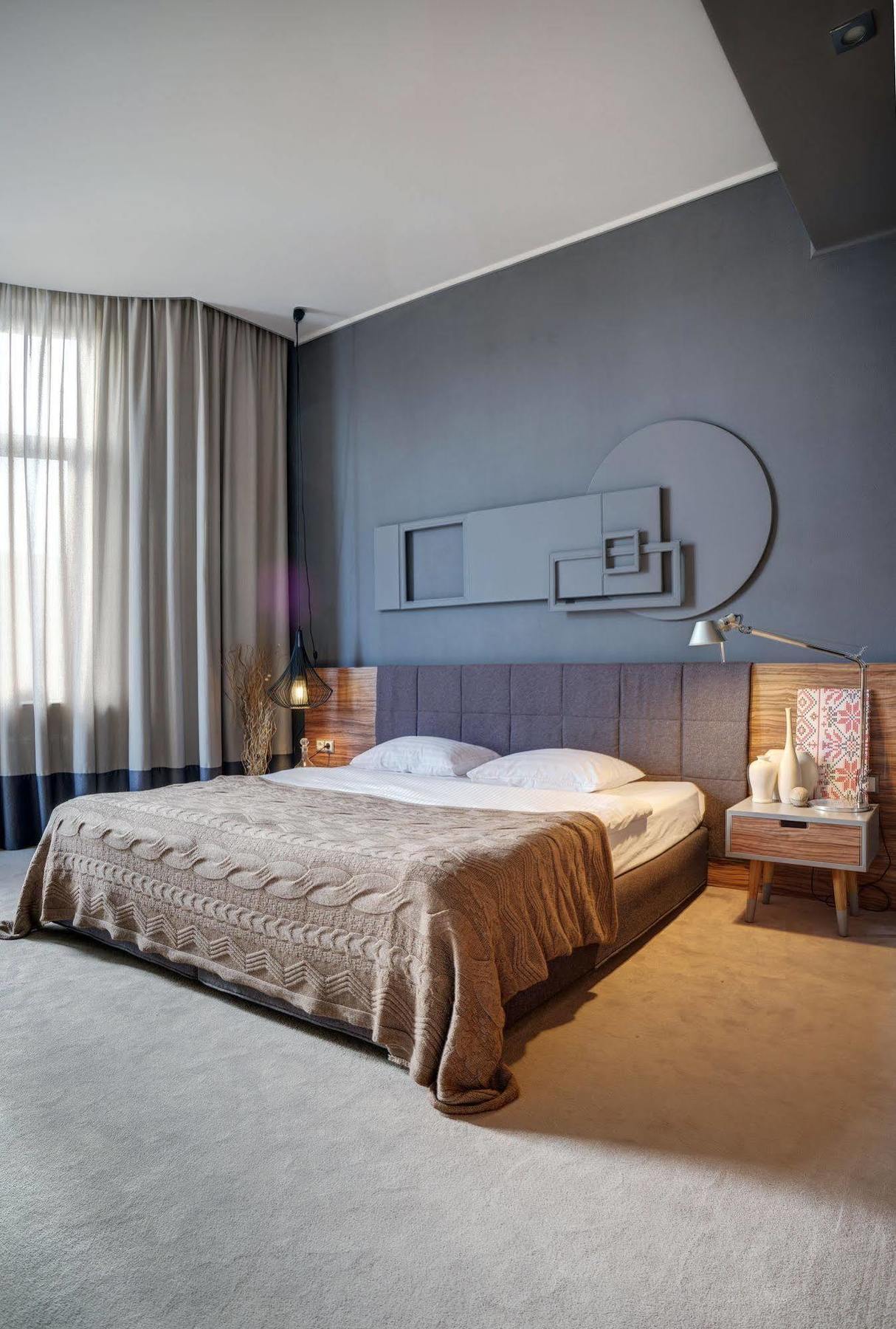 Otel Poet Art 4*